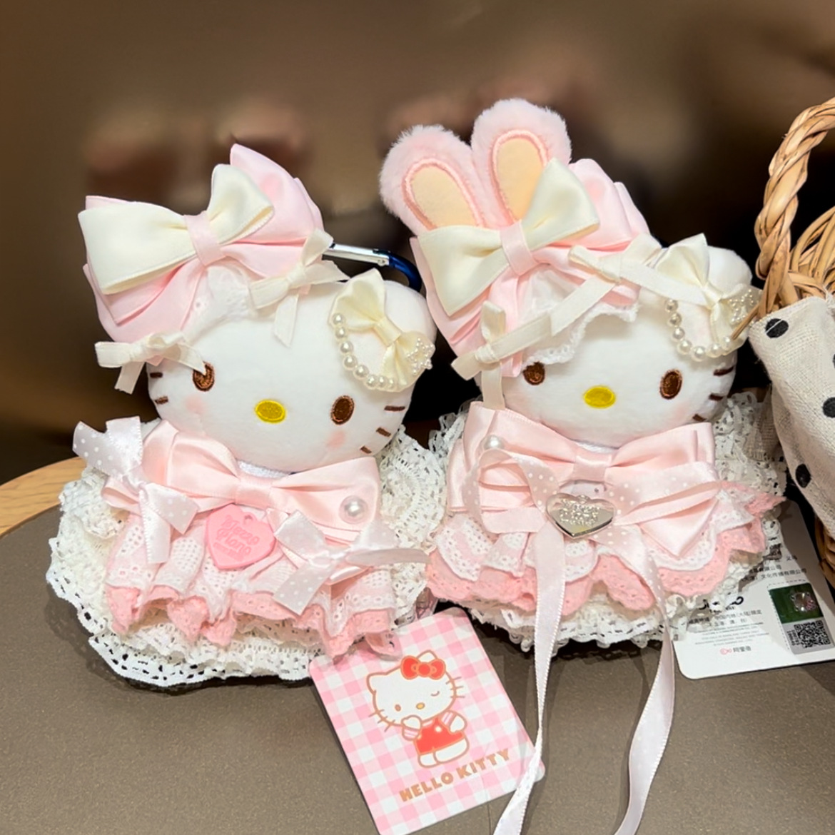 ซานริโอ เฮลโล คิตตี้ ชุดโลลิต้ - Car Accessories Japan บทวิจารณ์และราคา